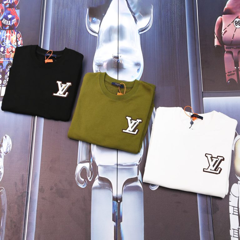 Replica Lv Clothes 01RA330 - Image 3