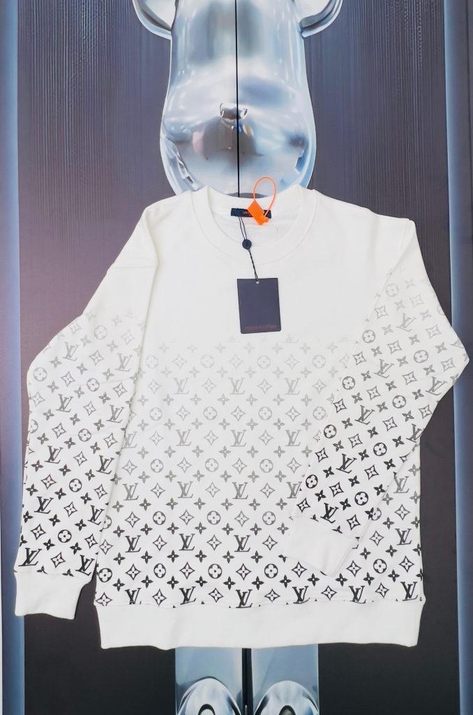 Replica Lv Clothes 01RA254 - Image 4