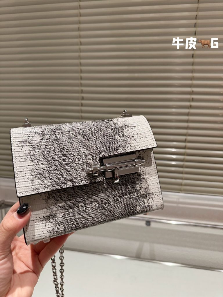 FashionReps Bags 04YA1538 - Image 4