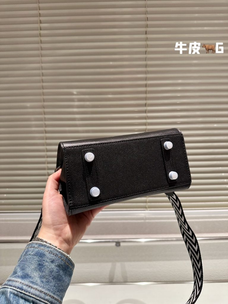FashionReps Bags 04YA1660 - Image 4