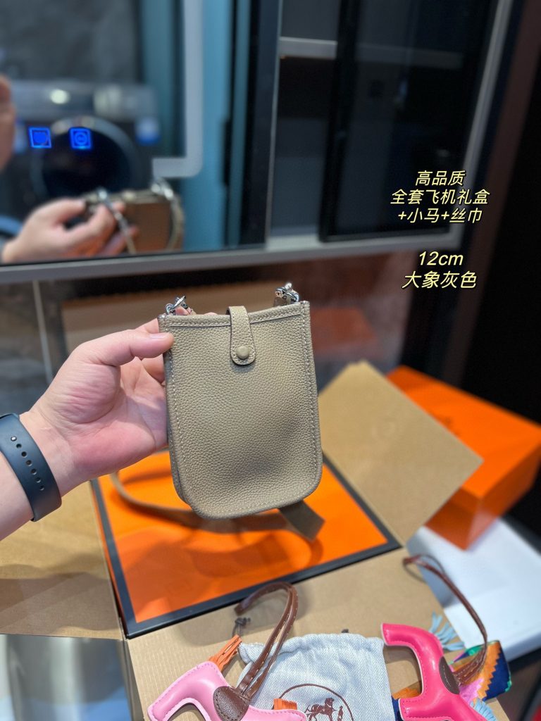 FashionReps Bags 04YA402 - Image 4