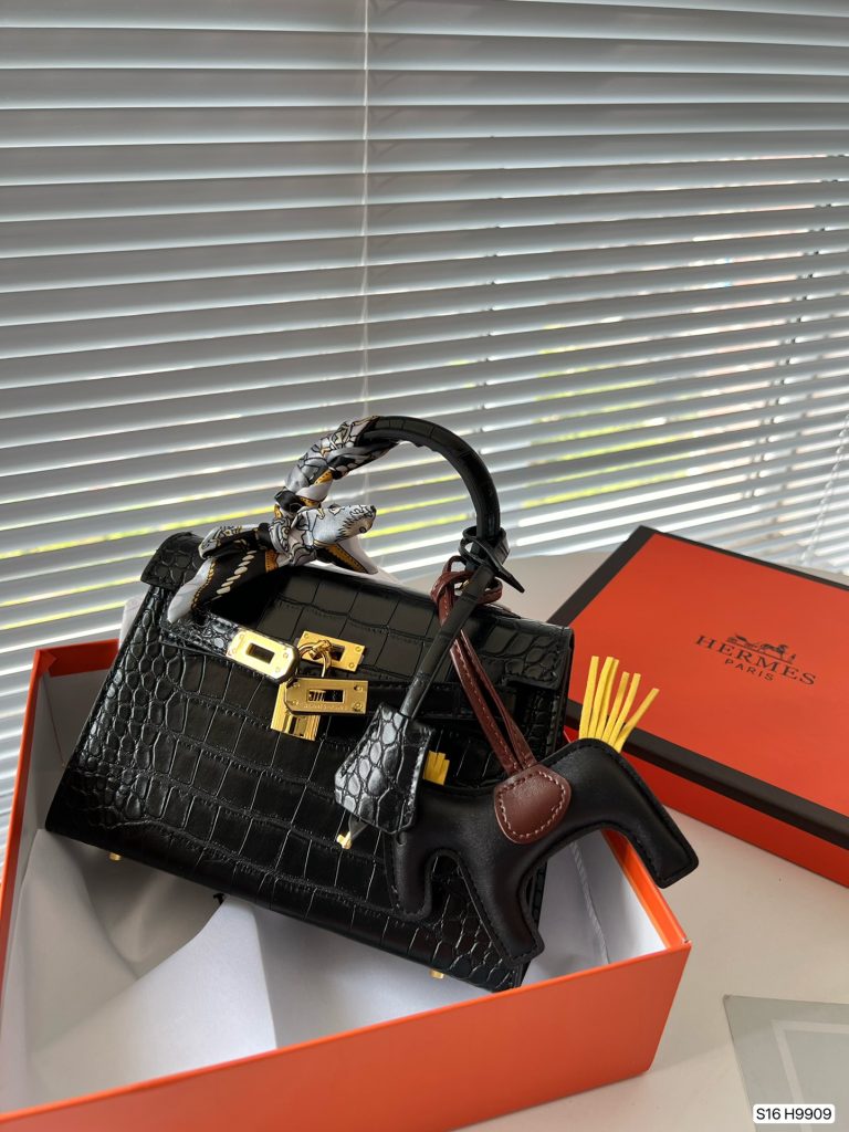 FashionReps Bags 04YA339 - Image 3