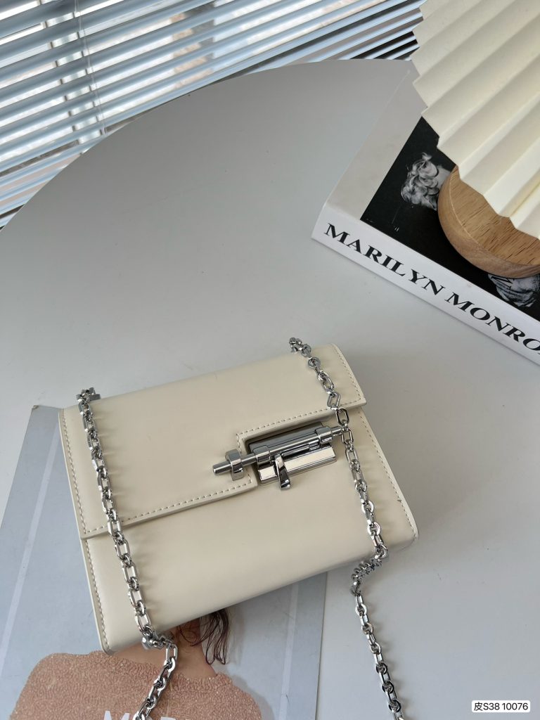 FashionReps Bags 04YA1398 - Image 3