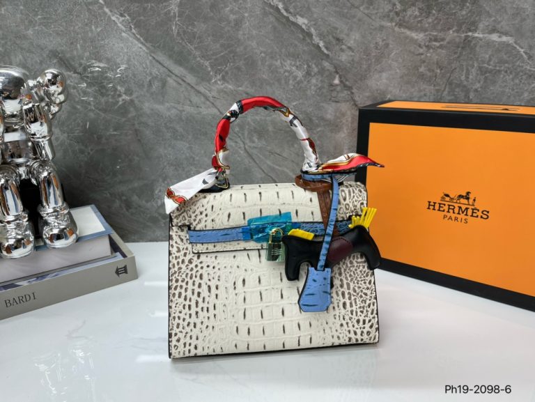 FashionReps Bags 04YA450 - Image 4