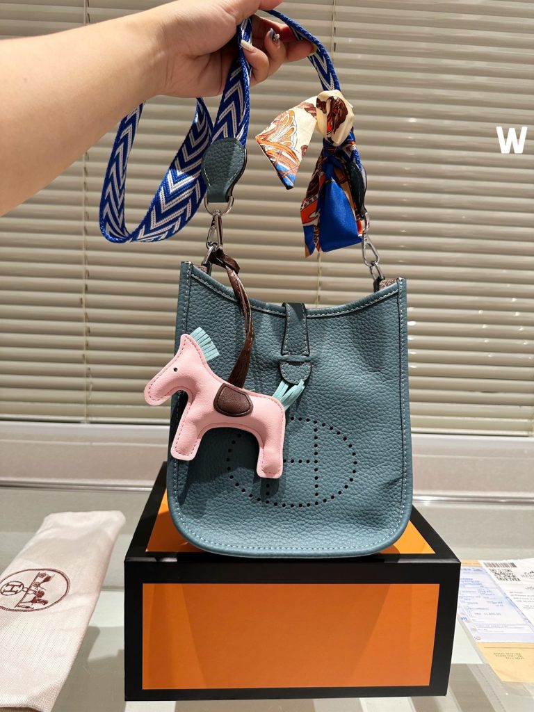 FashionReps Bags 04YA540 - Image 3