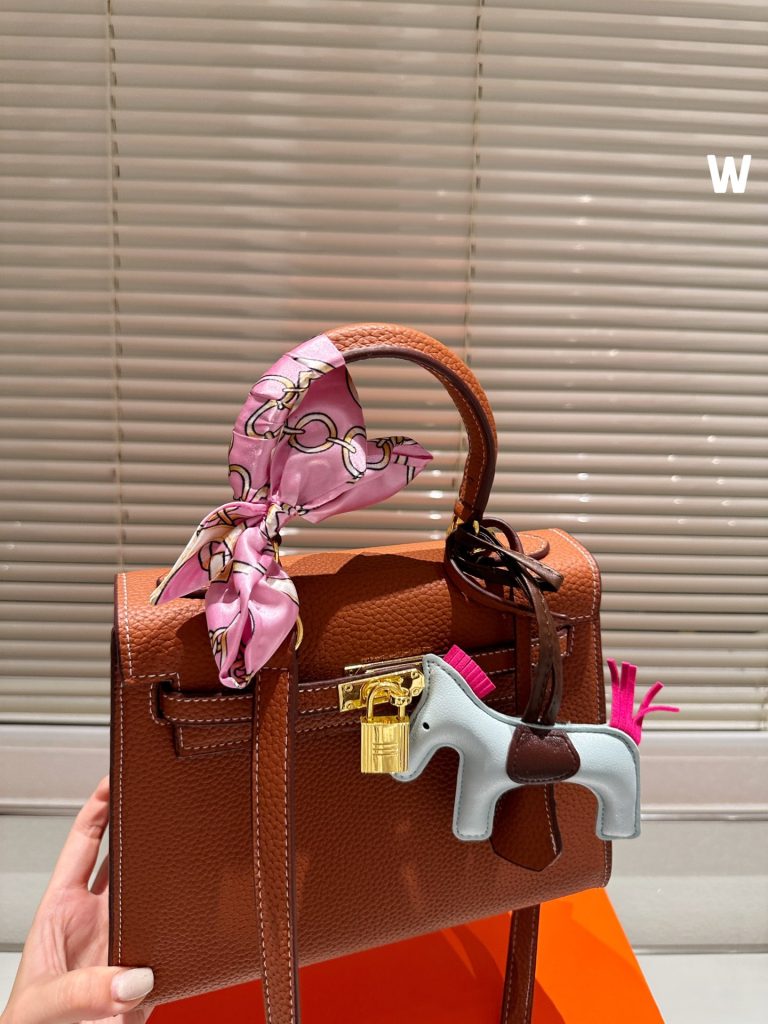 FashionReps Bags 04YA392 - Image 2