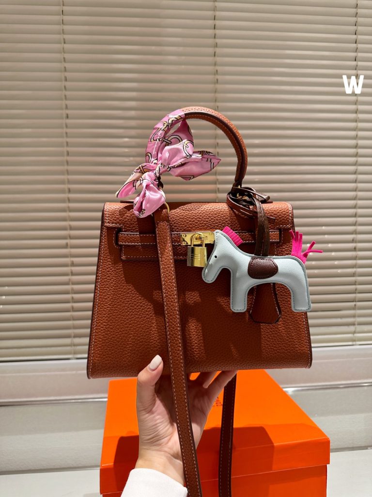 FashionReps Bags 04YA392 - Image 4