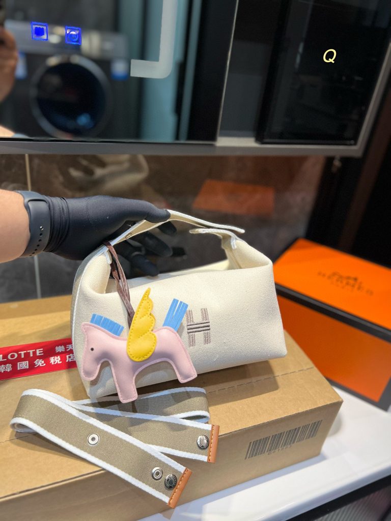FashionReps Bags 04YA203 - Image 3