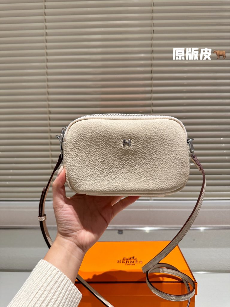 FashionReps Bags 04YA433 - Image 3