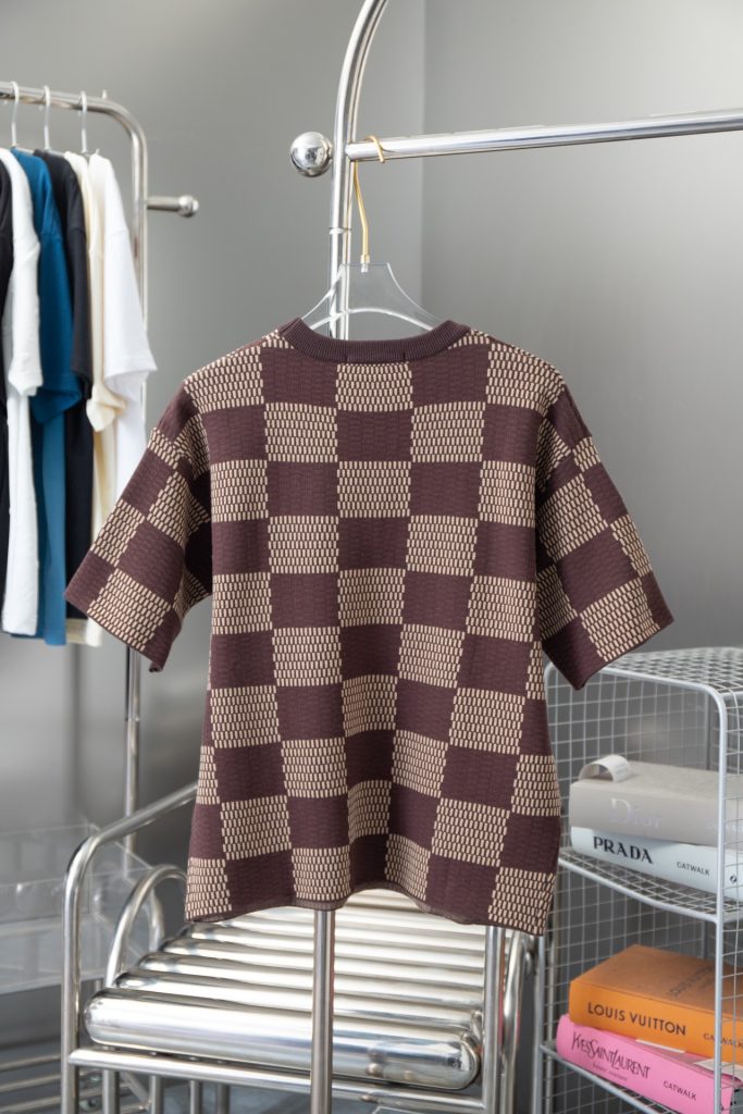 Replica Lv Clothes 01RA278 - Image 2