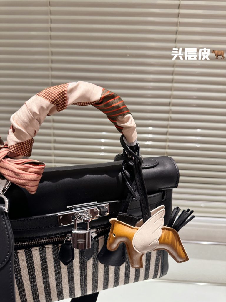FashionReps Bags 04YA1825 - Image 4