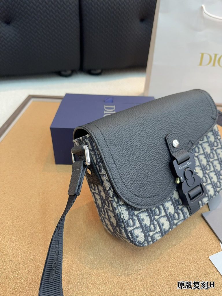 FashionReps Bags 10YA66 - Image 4