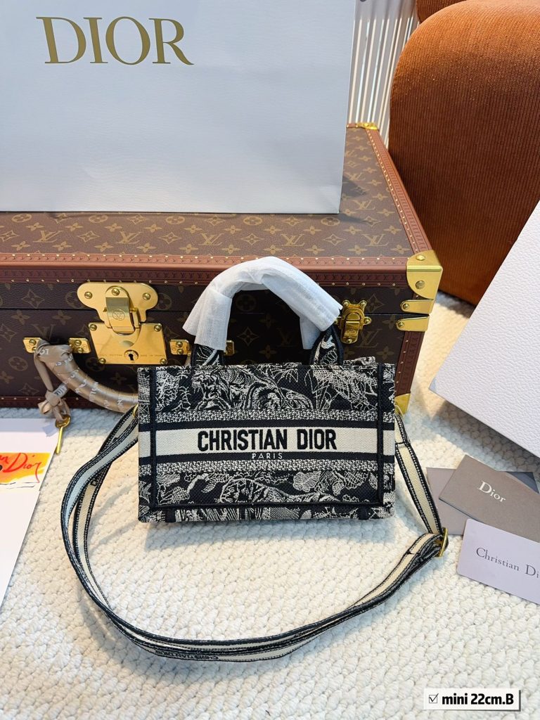 FashionReps Bags 10YA69 - Image 3