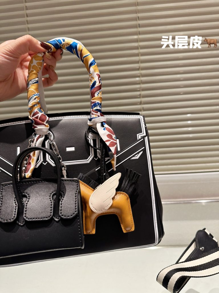 FashionReps Bags 04YA1817 - Image 4