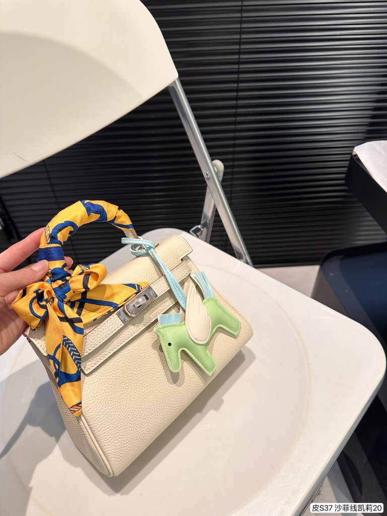 FashionReps Bags 04YA1375 - Image 3
