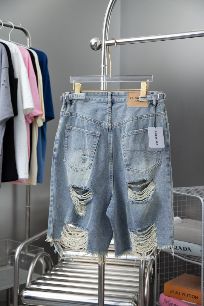 Replica Balenciaga Clothes 01RA1010 - Image 2