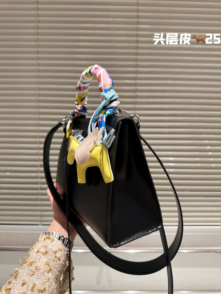 FashionReps Bags 04YA1590 - Image 4