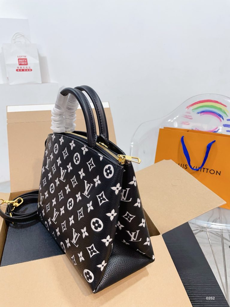 FashionReps Bags 07YA9483 - Image 4