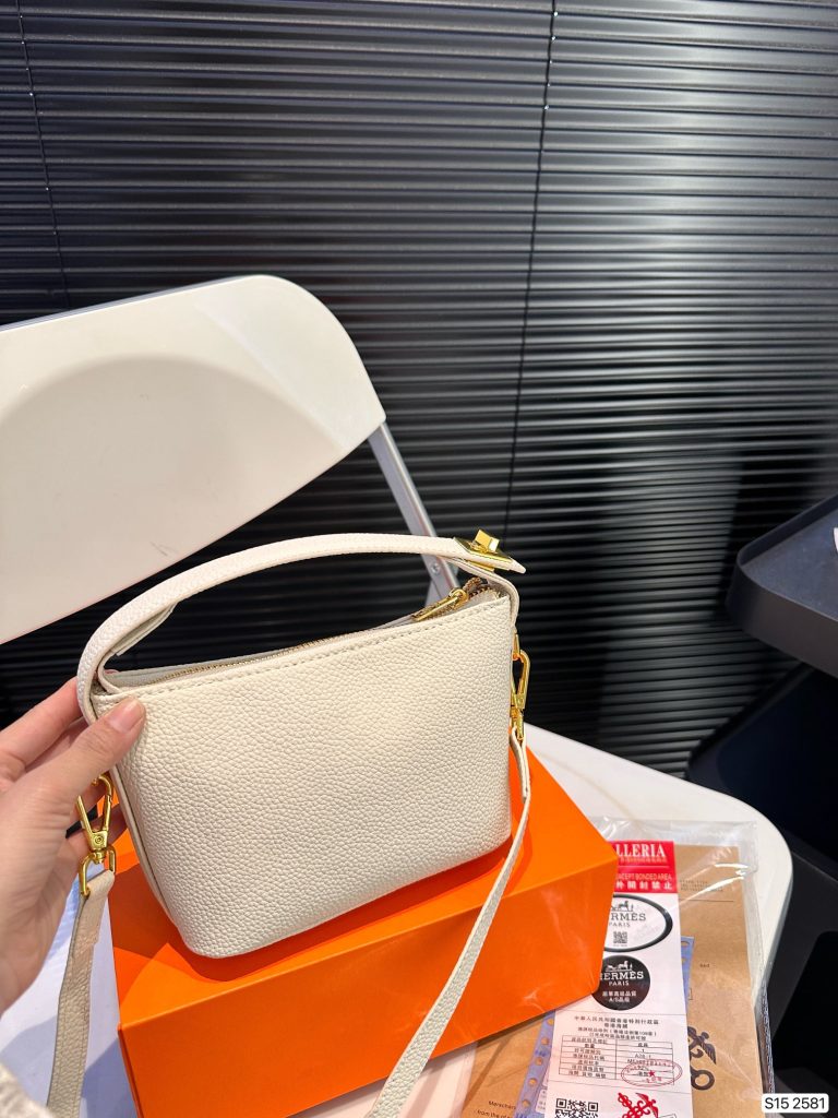 FashionReps Bags 04YA307 - Image 4
