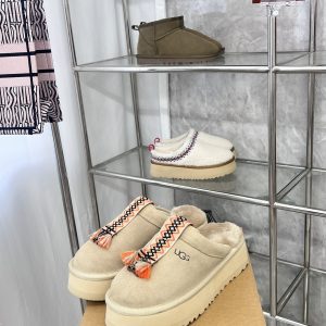 Replica UGG Shoes 06OR284