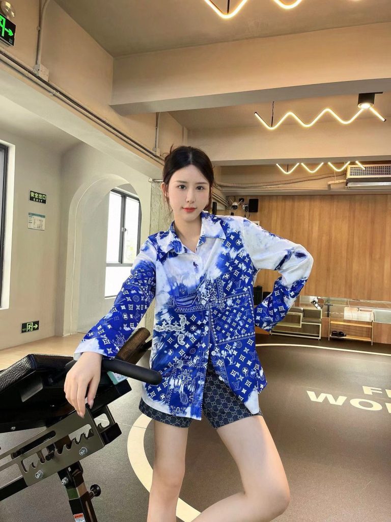 Replica Lv Clothes 01RA197 - Image 3