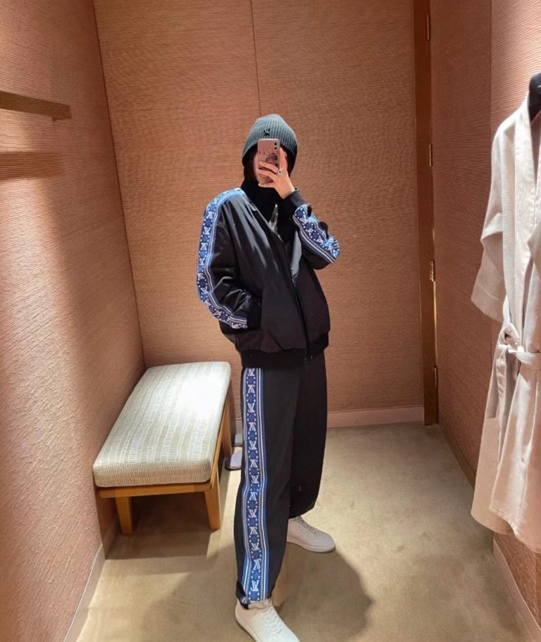 Replica Lv Clothes 01RA155 - Image 2