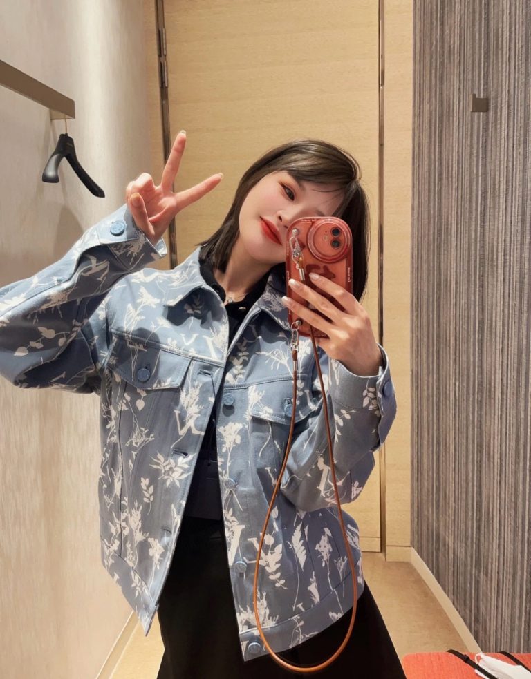 Replica Lv Clothes 01RA267 - Image 3