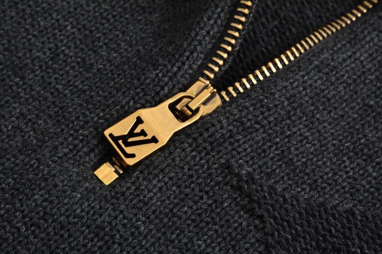 Replica Lv Clothes 01RA207 - Image 4