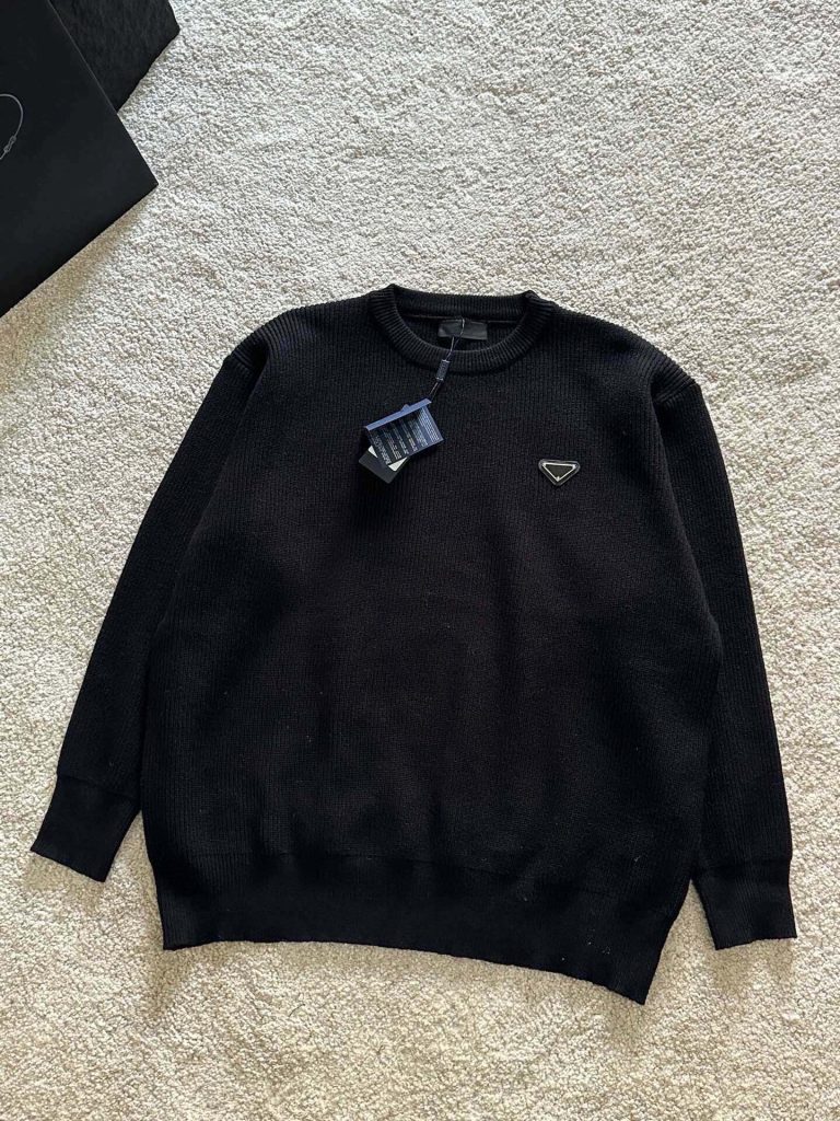 Replica Prada Clothes 01RA13