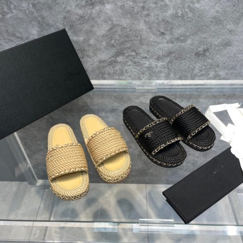 AAAA Replica Chanel Women Thick Bottom Chain Weave Flat Bottom One Word Slippers