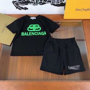 Replica Designer Balenciaga Kids Short-Sleeved T-Shirts And Shorts 2pcs Set