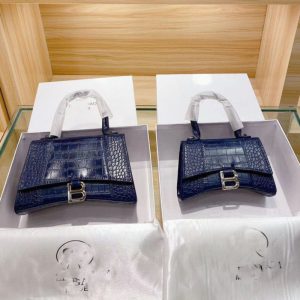 Replica Designer Balenciaga Women Fashion Solid Color Shoulder Bag