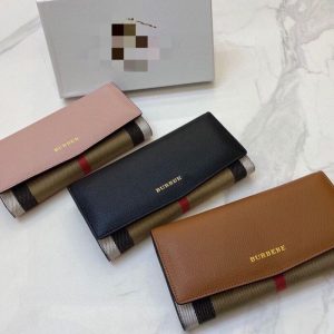 Replica Designer Burberry Large Leather Wallet