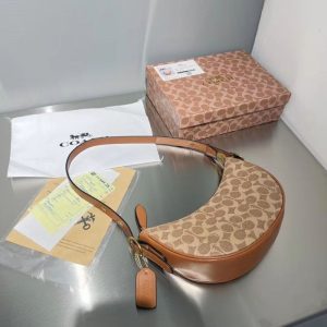 Replica Designer COACH Trendy Underarm Bag