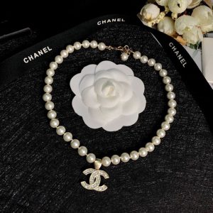 Replica Designer Chanel Double C Letter Pattern Pendant Pearl Necklace