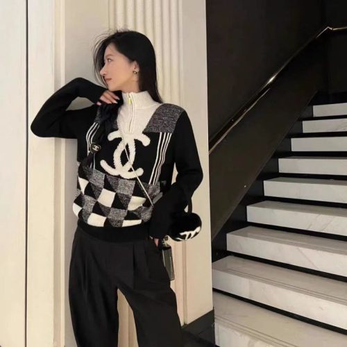 Replica Designer Chanel Fashion Black White Plaid Color Letter Jacquard Knitted Zipper Sweater