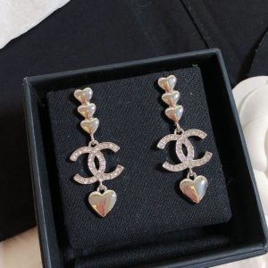 Replica Designer Chanel Fashion Heart Stud Earrings