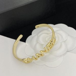 Replica Designer Chanel Jianye Letter Hollow Bracelet