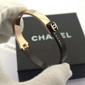 Replica Designer Chanel Luxurious Colorblock Double C Bracelet