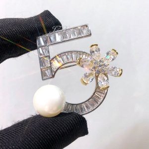 Replica Designer Chanel Stylish Rhinestone Digital Brooch