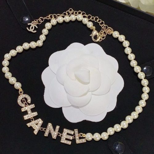 Replica Designer Chanel Temperament Letter Pattern Pearl Necklace