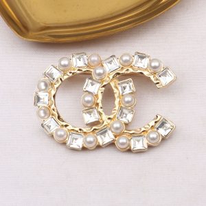 Replica Designer Chanel Women Double C Alloy Pearl Inlaid Zircon Brooches
