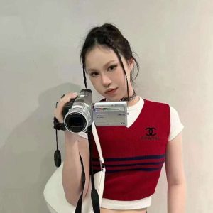 Replica Designer Chanel Women Double C Letters Stripe V-Neck Small Sleeveless Knitted Vest