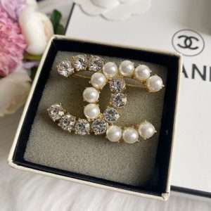 Replica Designer Chanel Women Double C Rhinestone Pearl Brooches