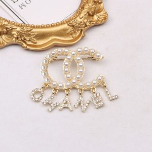 Replica Designer Chanel Women Double C Rhinestones Pearl Brooth