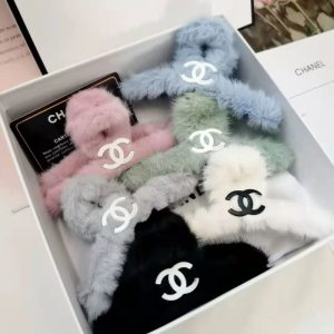 Replica Designer Chanel Women Fashion Double C Letters Solid Color Plush Grab Clip