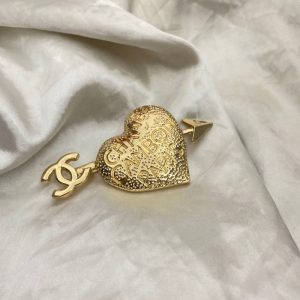 Replica Designer Chanel Women Fashion Double C Love Brooches