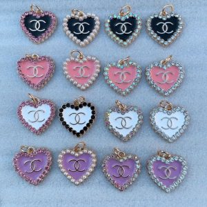 Replica Designer Chanel Women Fashion Pearl Rhinestone Double C Heart Necklace Pendant