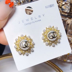 Replica Designer Chanel Women Fashion Pearl Stud Earrings