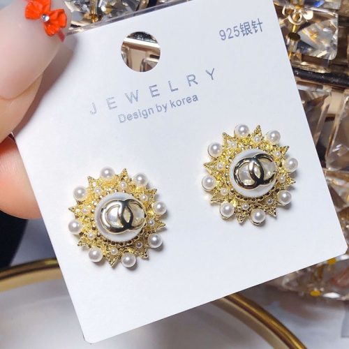 Replica Designer Chanel Women Fashion Pearl Stud Earrings